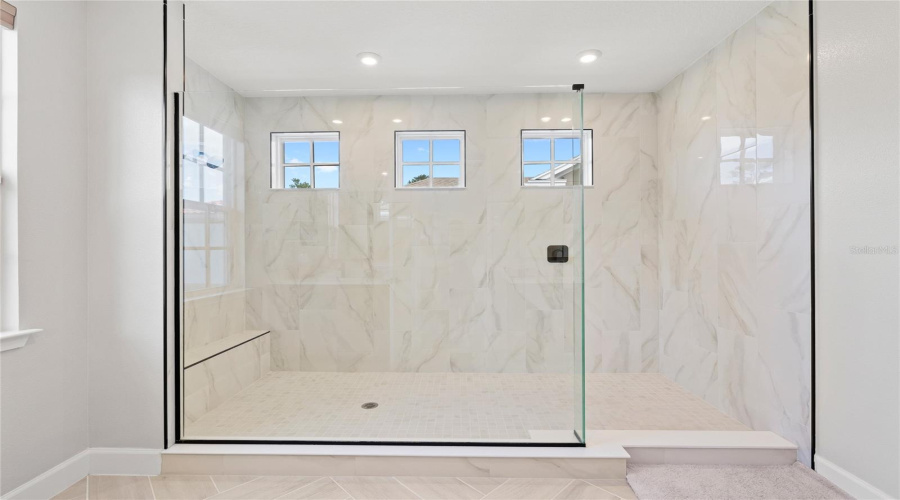 KISSIMMEE, Florida 34747, 5 Bedrooms Bedrooms, ,4 BathroomsBathrooms,Residential,For Sale,ESTUARY LAKE,0,MFRO6403263