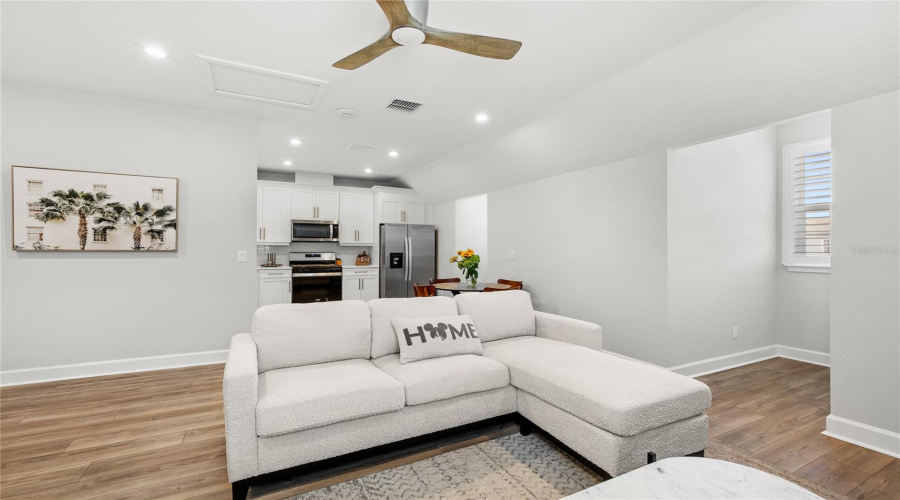 KISSIMMEE, Florida 34747, 5 Bedrooms Bedrooms, ,4 BathroomsBathrooms,Residential,For Sale,ESTUARY LAKE,0,MFRO6403263