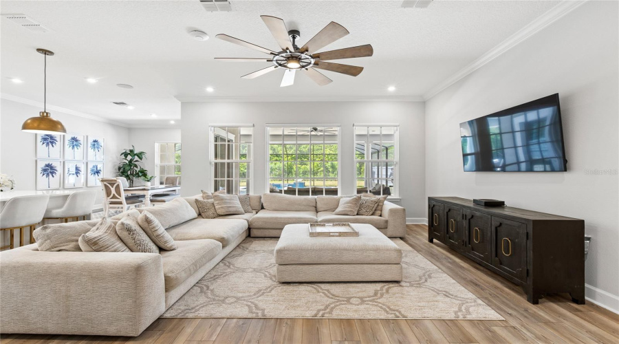 KISSIMMEE, Florida 34747, 5 Bedrooms Bedrooms, ,4 BathroomsBathrooms,Residential,For Sale,ESTUARY LAKE,0,MFRO6403263