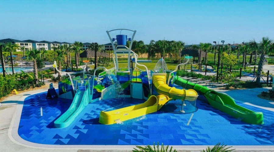DAVENPORT, Florida 33896, 3 Bedrooms Bedrooms, ,2 BathroomsBathrooms,Residential,For Sale,OCEAN COURSE,0,MFRO6390938