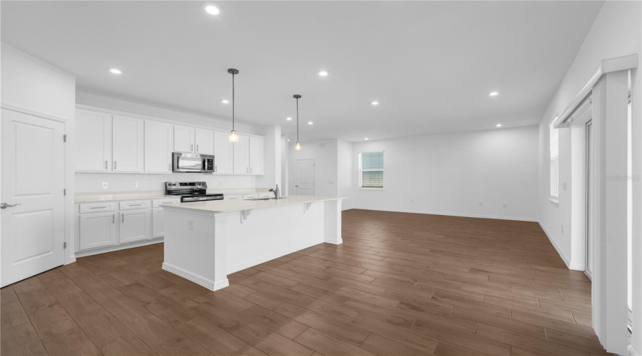 DAVENPORT, Florida 33837, 4 Bedrooms Bedrooms, ,2 BathroomsBathrooms,Residential,For Sale,MEADOW WALK,0,MFRO6405971