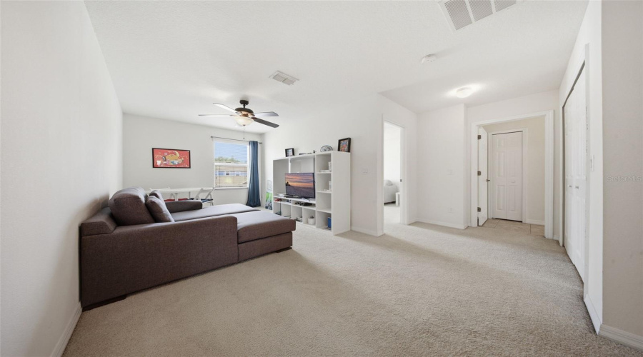 ORLANDO, Florida 32836, 3 Bedrooms Bedrooms, ,2 BathroomsBathrooms,Residential,For Sale,FITZGERALD BUTLER,0,MFRO6404510
