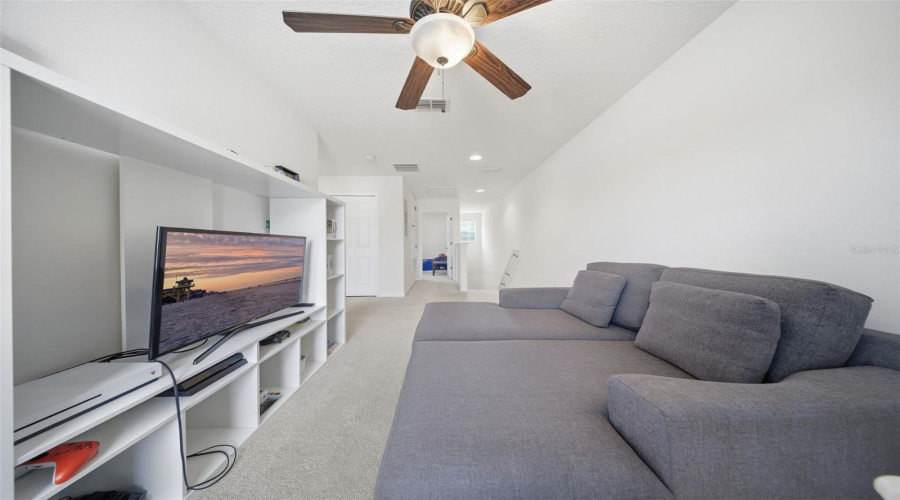 ORLANDO, Florida 32836, 3 Bedrooms Bedrooms, ,2 BathroomsBathrooms,Residential,For Sale,FITZGERALD BUTLER,0,MFRO6404510