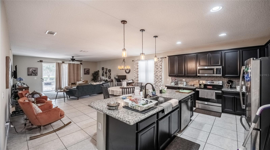 DAVENPORT, Florida 33897, 4 Bedrooms Bedrooms, ,2 BathroomsBathrooms,Residential,For Sale,TRINITY RIDGE,0,MFRTB8504979