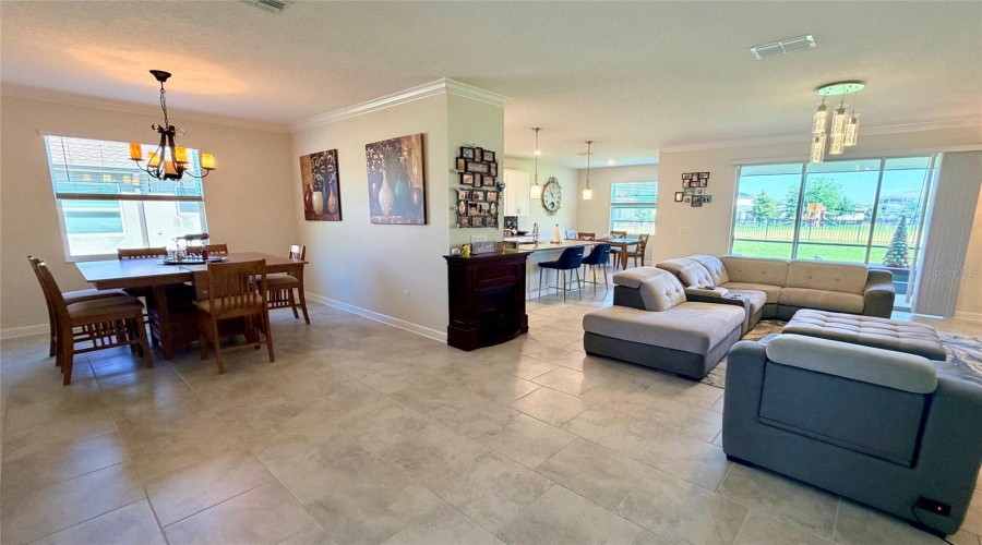 DAVENPORT, Florida 33837, 6 Bedrooms Bedrooms, ,4 BathroomsBathrooms,Residential,For Sale,CAMDEN PARK,0,MFRS5149418
