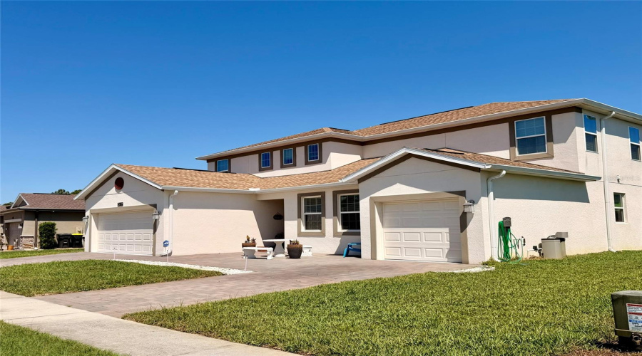 DAVENPORT, Florida 33837, 6 Bedrooms Bedrooms, ,4 BathroomsBathrooms,Residential,For Sale,CAMDEN PARK,0,MFRS5149418