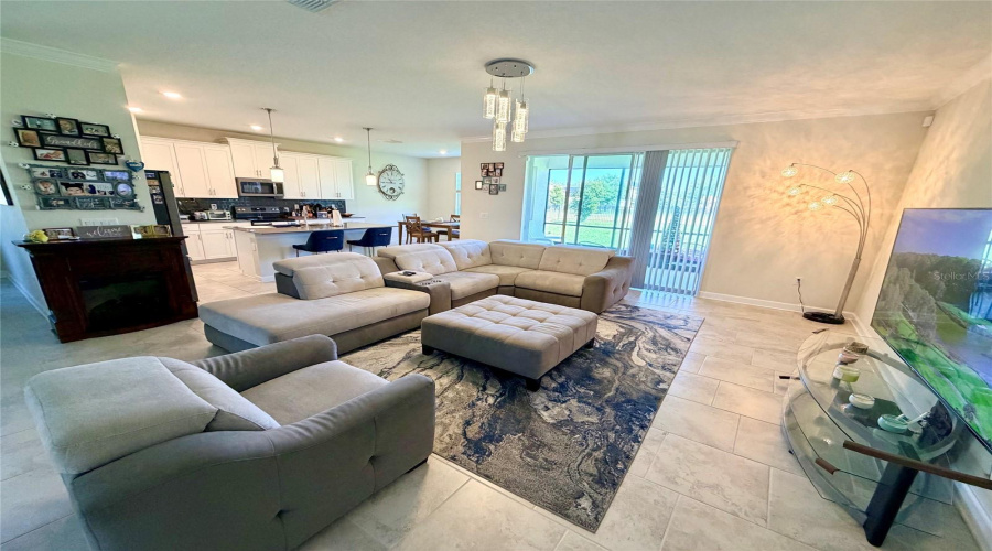 DAVENPORT, Florida 33837, 6 Bedrooms Bedrooms, ,4 BathroomsBathrooms,Residential,For Sale,CAMDEN PARK,0,MFRS5149418
