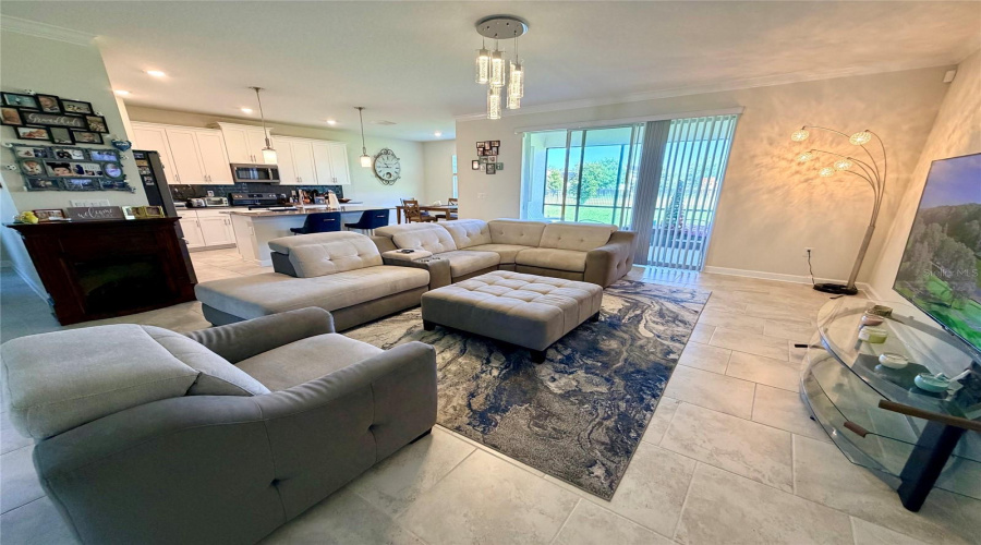 DAVENPORT, Florida 33837, 6 Bedrooms Bedrooms, ,4 BathroomsBathrooms,Residential,For Sale,CAMDEN PARK,0,MFRS5149418