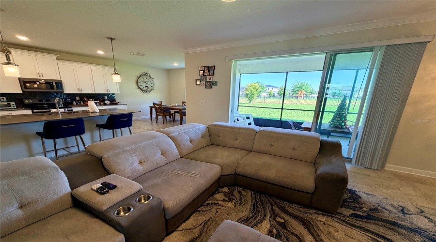 DAVENPORT, Florida 33837, 6 Bedrooms Bedrooms, ,4 BathroomsBathrooms,Residential,For Sale,CAMDEN PARK,0,MFRS5149418