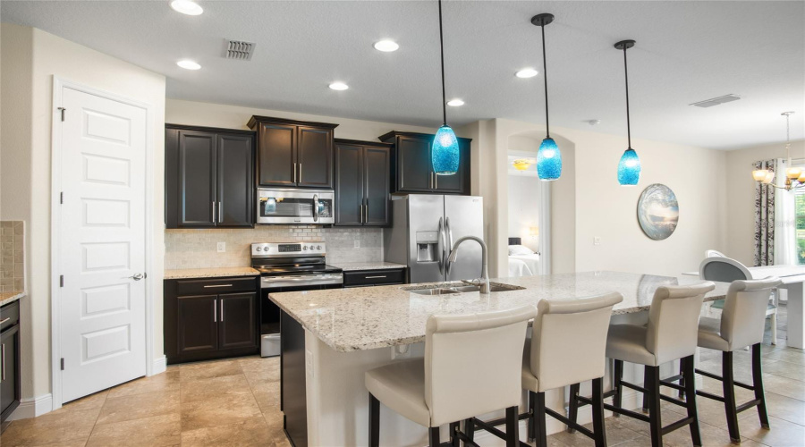 DAVENPORT, Florida 33837, 4 Bedrooms Bedrooms, ,3 BathroomsBathrooms,Residential,For Sale,NINA,0,MFRS5149490