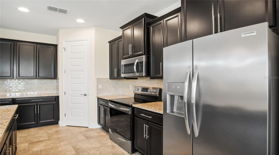 DAVENPORT, Florida 33837, 4 Bedrooms Bedrooms, ,3 BathroomsBathrooms,Residential,For Sale,NINA,0,MFRS5149490