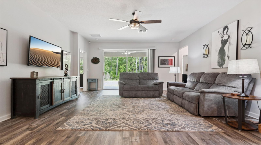 DAVENPORT, Florida 33837, 4 Bedrooms Bedrooms, ,3 BathroomsBathrooms,Residential,For Sale,CAMDEN,0,MFRO6405776