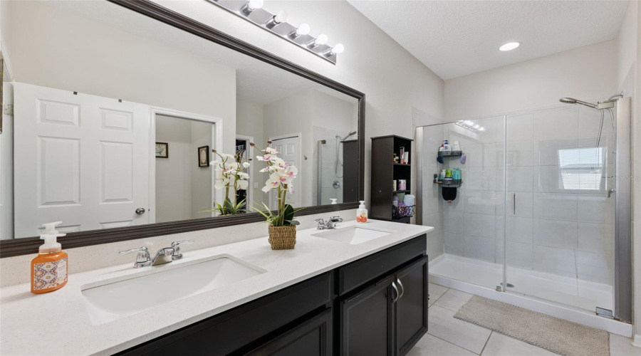 KISSIMMEE, Florida 34746, 4 Bedrooms Bedrooms, ,2 BathroomsBathrooms,Residential,For Sale,RIVERGLEN,0,MFRS5149442