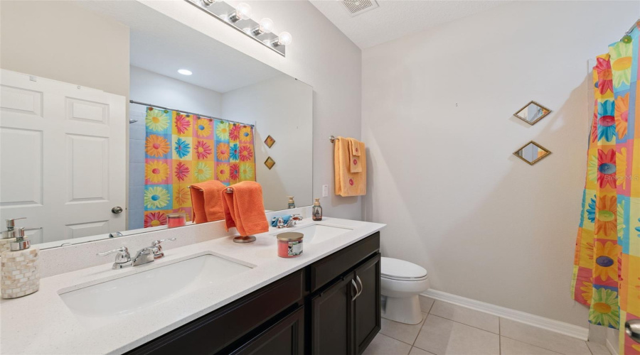 KISSIMMEE, Florida 34746, 4 Bedrooms Bedrooms, ,2 BathroomsBathrooms,Residential,For Sale,RIVERGLEN,0,MFRS5149442