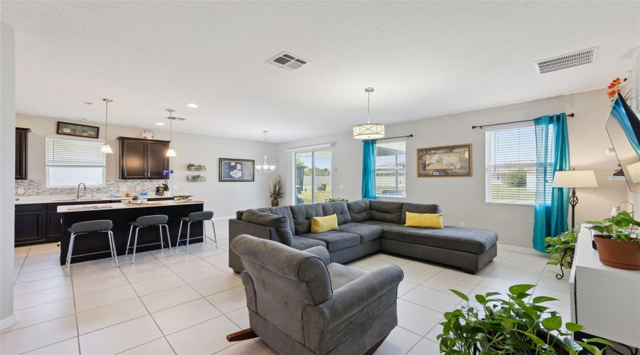 KISSIMMEE, Florida 34746, 4 Bedrooms Bedrooms, ,2 BathroomsBathrooms,Residential,For Sale,RIVERGLEN,0,MFRS5149442