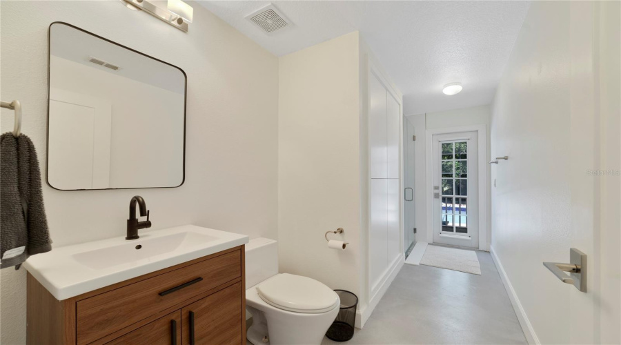 KISSIMMEE, Florida 34747, 6 Bedrooms Bedrooms, ,5 BathroomsBathrooms,Residential,For Sale,OAK SHADOWS,0,MFRO6405094