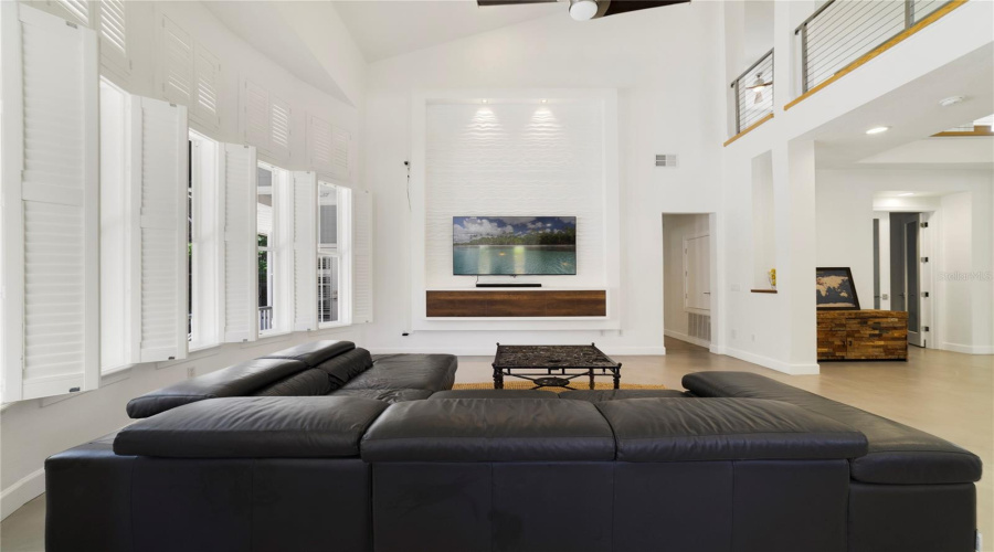 KISSIMMEE, Florida 34747, 6 Bedrooms Bedrooms, ,5 BathroomsBathrooms,Residential,For Sale,OAK SHADOWS,0,MFRO6405094