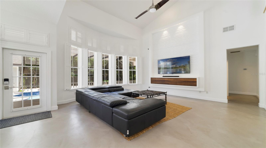 KISSIMMEE, Florida 34747, 6 Bedrooms Bedrooms, ,5 BathroomsBathrooms,Residential,For Sale,OAK SHADOWS,0,MFRO6405094