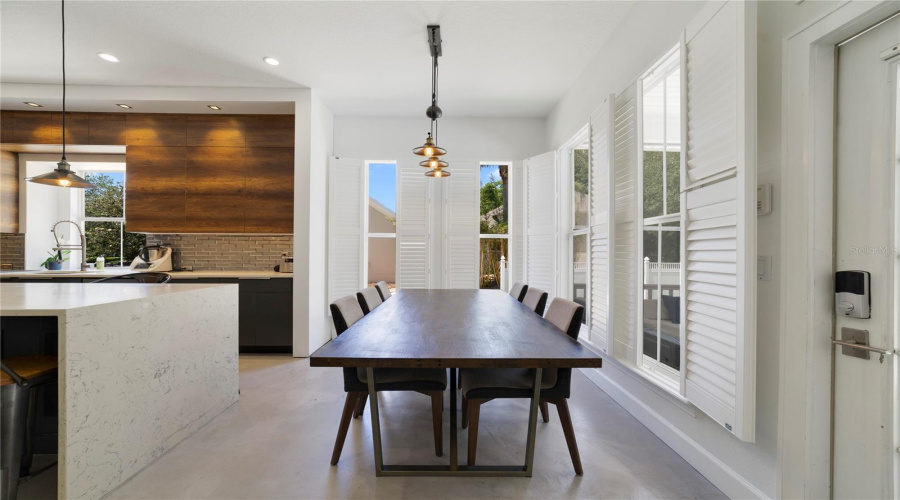 KISSIMMEE, Florida 34747, 6 Bedrooms Bedrooms, ,5 BathroomsBathrooms,Residential,For Sale,OAK SHADOWS,0,MFRO6405094