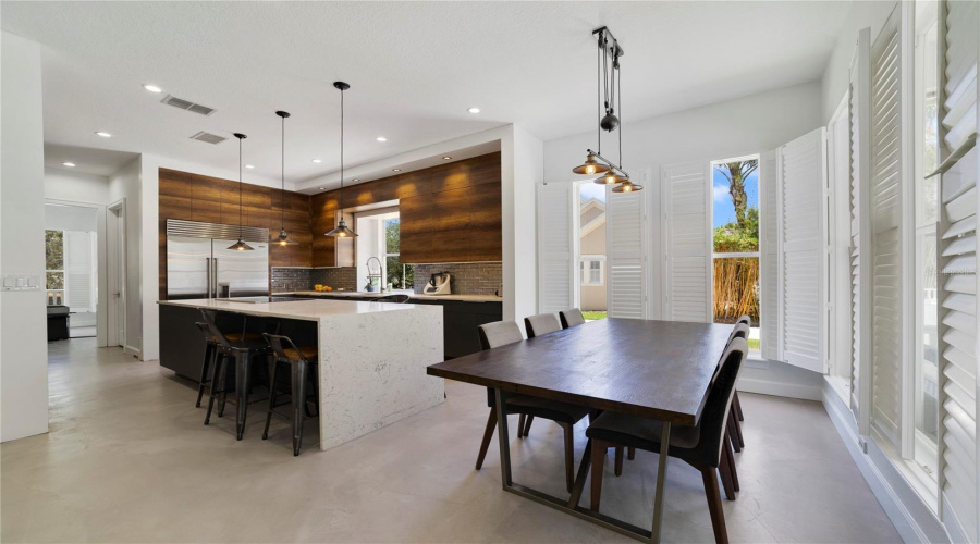 KISSIMMEE, Florida 34747, 6 Bedrooms Bedrooms, ,5 BathroomsBathrooms,Residential,For Sale,OAK SHADOWS,0,MFRO6405094