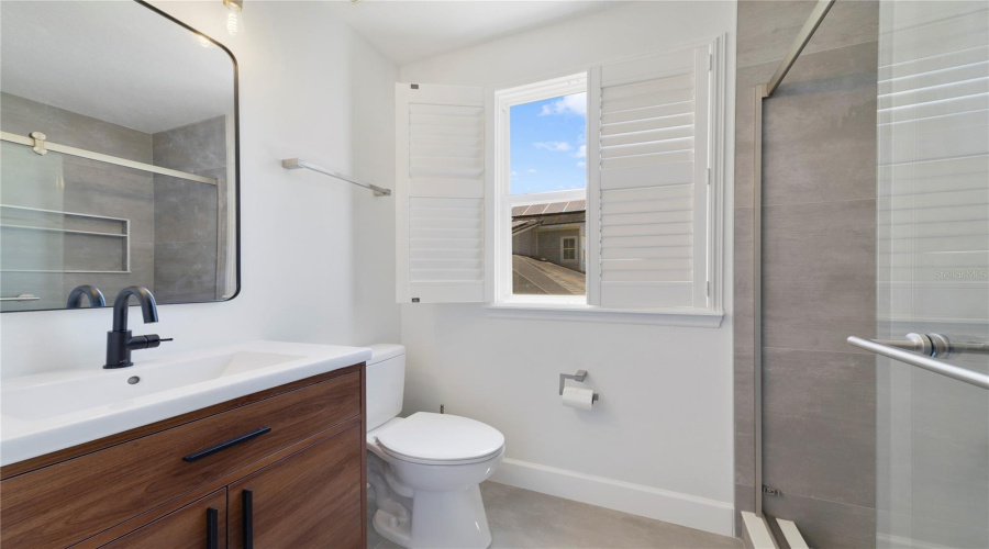 KISSIMMEE, Florida 34747, 6 Bedrooms Bedrooms, ,5 BathroomsBathrooms,Residential,For Sale,OAK SHADOWS,0,MFRO6405094