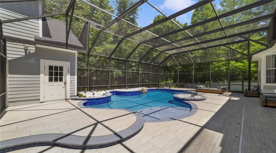 KISSIMMEE, Florida 34747, 6 Bedrooms Bedrooms, ,5 BathroomsBathrooms,Residential,For Sale,OAK SHADOWS,0,MFRO6405094