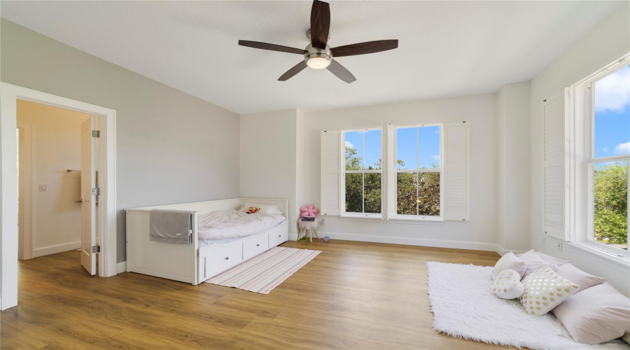 KISSIMMEE, Florida 34747, 6 Bedrooms Bedrooms, ,5 BathroomsBathrooms,Residential,For Sale,OAK SHADOWS,0,MFRO6405094