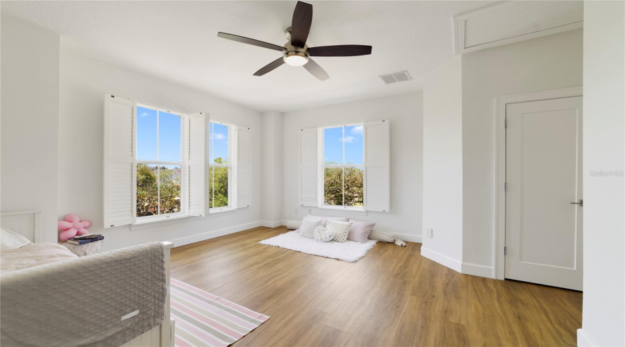 KISSIMMEE, Florida 34747, 6 Bedrooms Bedrooms, ,5 BathroomsBathrooms,Residential,For Sale,OAK SHADOWS,0,MFRO6405094