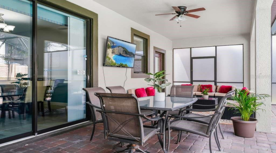 DAVENPORT, Florida 33896, 9 Bedrooms Bedrooms, ,5 BathroomsBathrooms,Residential,For Sale,ROLLING FAIRWAY,0,MFRO6404509