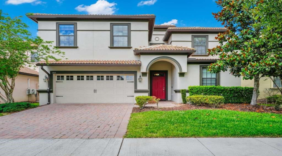 DAVENPORT, Florida 33896, 9 Bedrooms Bedrooms, ,5 BathroomsBathrooms,Residential,For Sale,ROLLING FAIRWAY,0,MFRO6404509