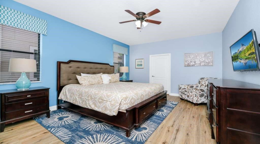 DAVENPORT, Florida 33896, 9 Bedrooms Bedrooms, ,5 BathroomsBathrooms,Residential,For Sale,ROLLING FAIRWAY,0,MFRO6404509