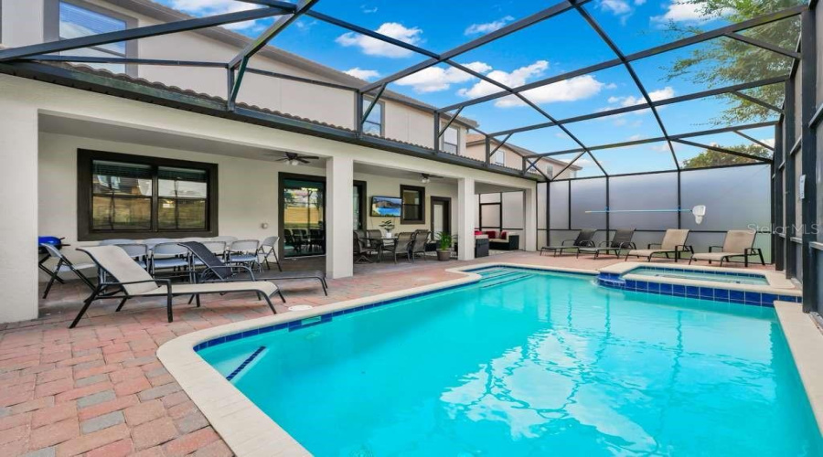 DAVENPORT, Florida 33896, 9 Bedrooms Bedrooms, ,5 BathroomsBathrooms,Residential,For Sale,ROLLING FAIRWAY,0,MFRO6404509