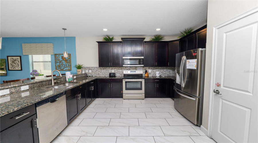 DAVENPORT, Florida 33896, 8 Bedrooms Bedrooms, ,5 BathroomsBathrooms,Residential,For Sale,SCRAMBLE,0,MFRL4961690