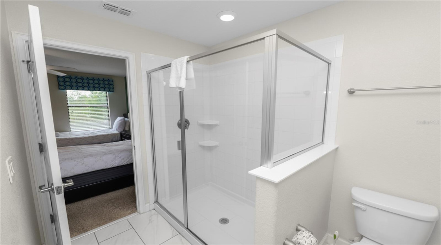 DAVENPORT, Florida 33896, 8 Bedrooms Bedrooms, ,5 BathroomsBathrooms,Residential,For Sale,SCRAMBLE,0,MFRL4961690