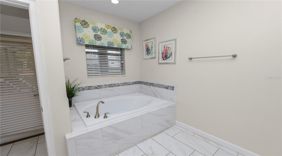 DAVENPORT, Florida 33896, 8 Bedrooms Bedrooms, ,5 BathroomsBathrooms,Residential,For Sale,SCRAMBLE,0,MFRL4961690