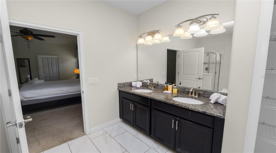 DAVENPORT, Florida 33896, 8 Bedrooms Bedrooms, ,5 BathroomsBathrooms,Residential,For Sale,SCRAMBLE,0,MFRL4961690