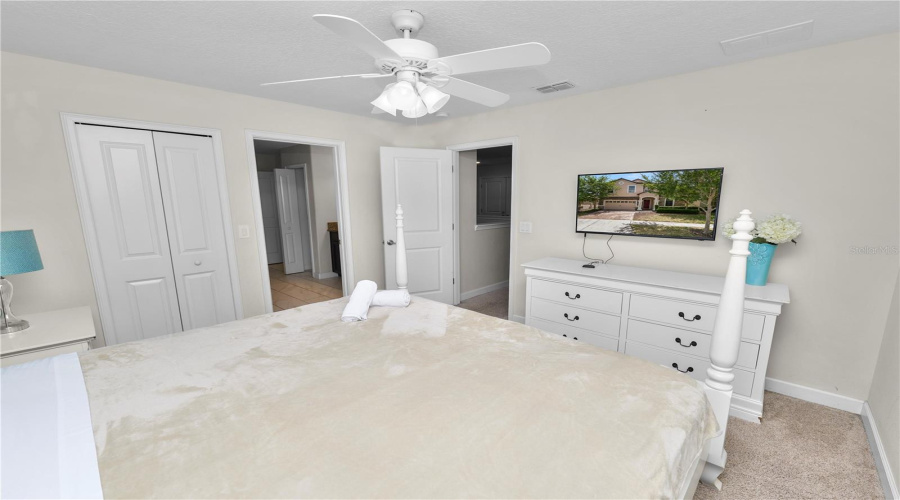 DAVENPORT, Florida 33896, 8 Bedrooms Bedrooms, ,5 BathroomsBathrooms,Residential,For Sale,SCRAMBLE,0,MFRL4961690