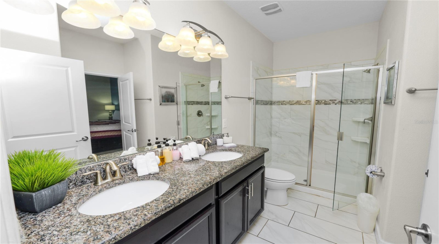 DAVENPORT, Florida 33896, 8 Bedrooms Bedrooms, ,5 BathroomsBathrooms,Residential,For Sale,SCRAMBLE,0,MFRL4961690