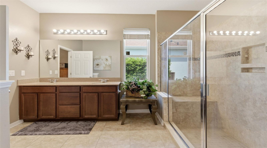 Dual Vanity Sinks