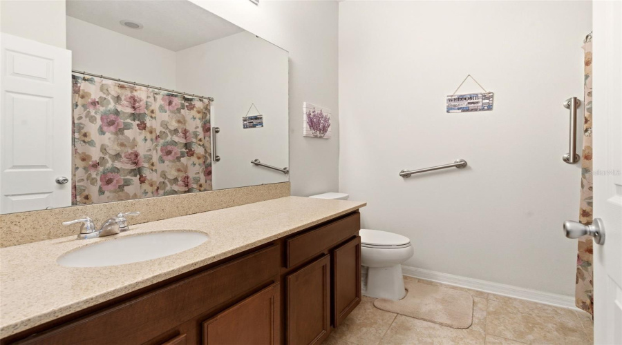 Full Bathroom