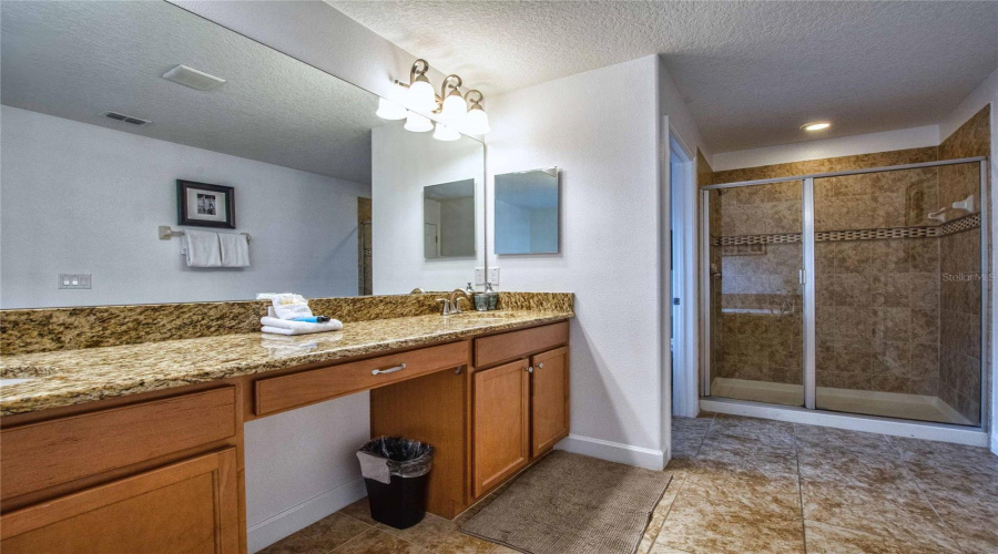 KISSIMMEE, Florida 34747, 5 Bedrooms Bedrooms, ,5 BathroomsBathrooms,Residential,For Sale,CUBAN PALM,0,MFRS5149448