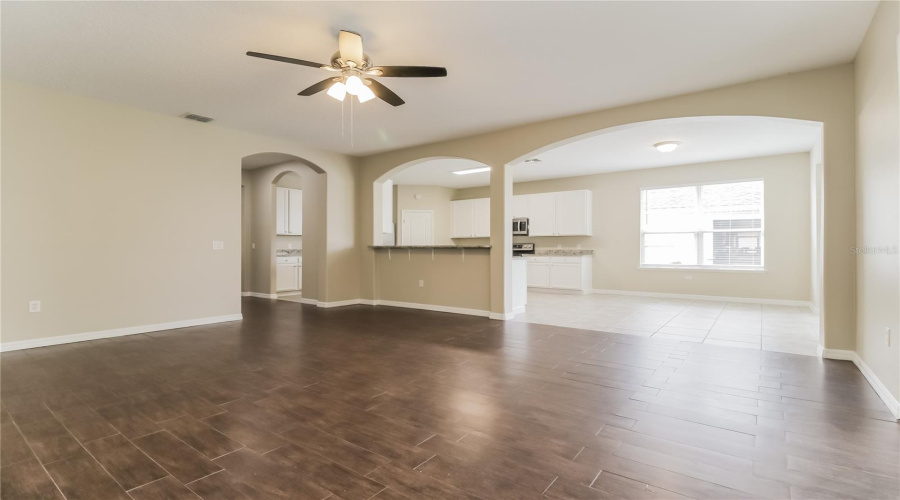 KISSIMMEE, Florida 34746, 3 Bedrooms Bedrooms, ,2 BathroomsBathrooms,Residential,For Sale,THE OAKS,0,MFRC7525948
