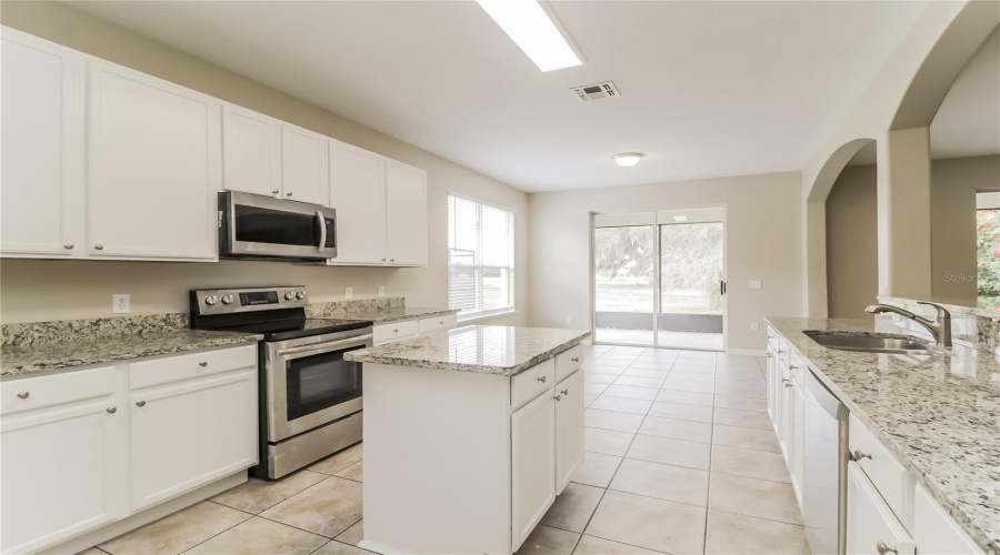 KISSIMMEE, Florida 34746, 3 Bedrooms Bedrooms, ,2 BathroomsBathrooms,Residential,For Sale,THE OAKS,0,MFRC7525948
