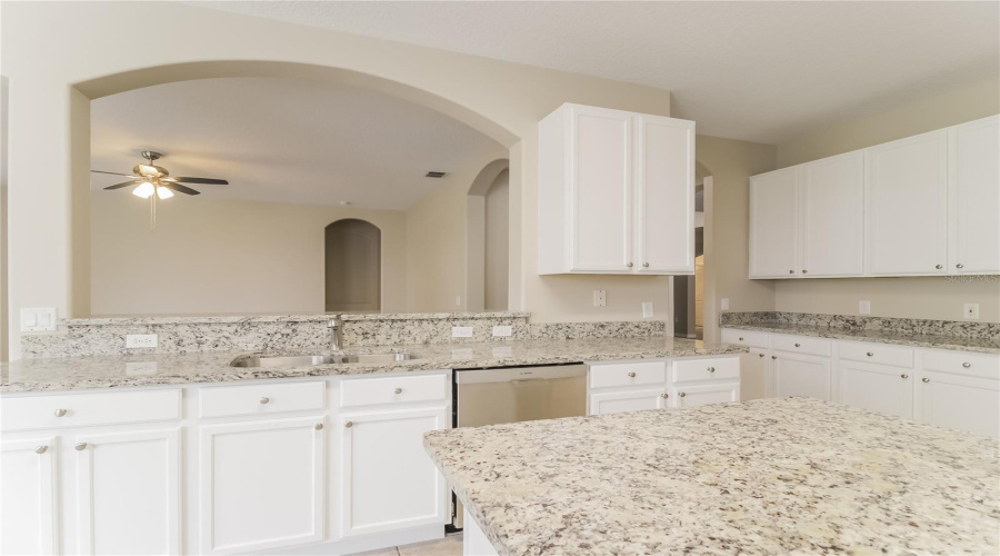 KISSIMMEE, Florida 34746, 3 Bedrooms Bedrooms, ,2 BathroomsBathrooms,Residential,For Sale,THE OAKS,0,MFRC7525948