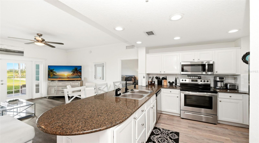 REUNION, Florida 34747, 3 Bedrooms Bedrooms, ,2 BathroomsBathrooms,Residential,For Sale,HERITAGE CROSSING,0,MFRO6405506