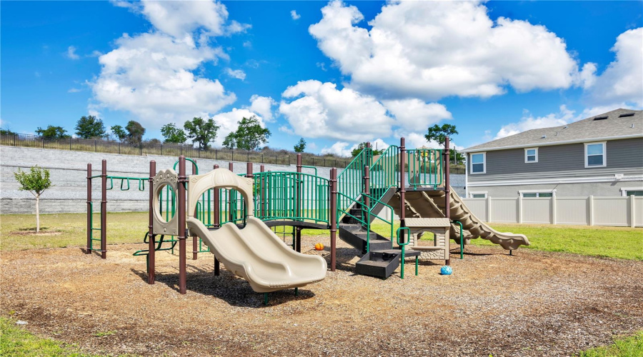 DAVENPORT, Florida 33896, 3 Bedrooms Bedrooms, ,2 BathroomsBathrooms,Residential,For Sale,WESTSIDE HILLS,0,MFRO6403792