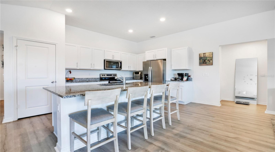 DAVENPORT, Florida 33896, 3 Bedrooms Bedrooms, ,2 BathroomsBathrooms,Residential,For Sale,WESTSIDE HILLS,0,MFRO6403792