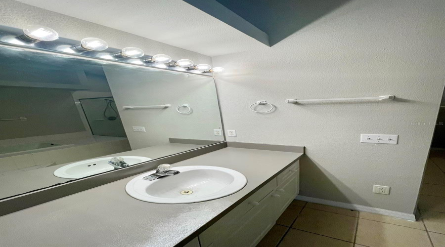 DAVENPORT, Florida 33897, 4 Bedrooms Bedrooms, ,3 BathroomsBathrooms,Residential,For Sale,MANGO,0,MFRS5149549
