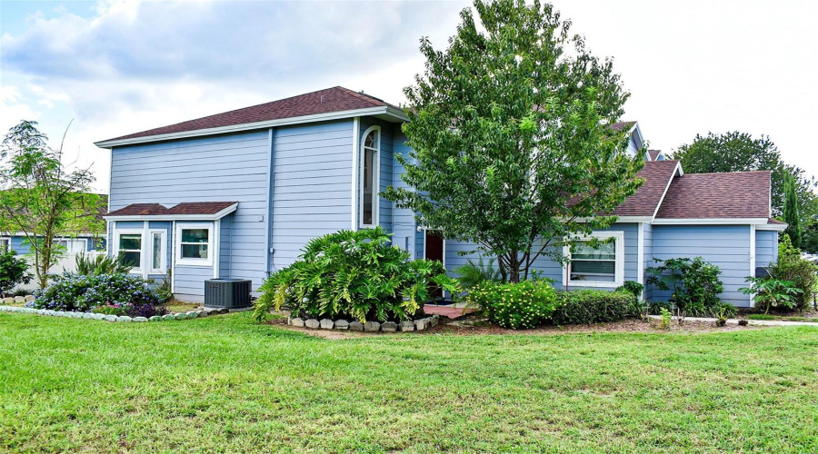 DAVENPORT, Florida 33897, 4 Bedrooms Bedrooms, ,3 BathroomsBathrooms,Residential,For Sale,MANGO,0,MFRS5149549