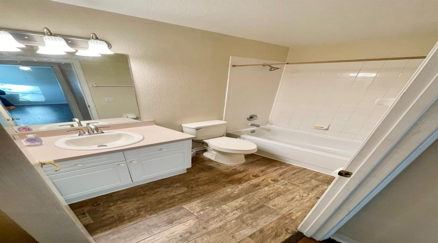 DAVENPORT, Florida 33897, 4 Bedrooms Bedrooms, ,3 BathroomsBathrooms,Residential,For Sale,MANGO,0,MFRS5149549